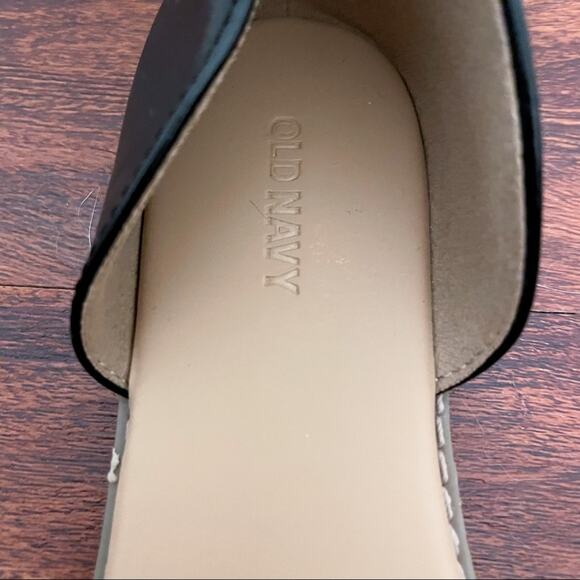 Old Navy Peep Toe Flat Sandals - Picture 5 of 5